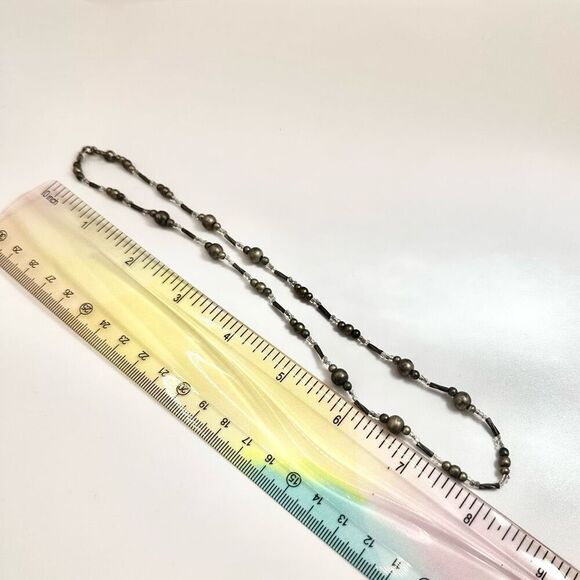 Grey beaded necklace - Picture 8 of 8